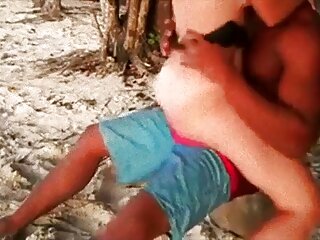 Une fille brune au goût agréable se fait baiser par derrière et dans une video extrait porno gratuit pose missionnaire